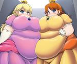  &gt;:( angry belly_to_belly blonde_hair blue_eyes blush breasts brooch brown_hair commentary_request crown dress earrings fat frown gloves huge_breasts jewelry kurokaze_no_sora long_hair mario_(series) meat_day multiple_girls obese pink_dress princess_daisy princess_peach stuck super_mario_bros. v-shaped_eyebrows white_gloves 
