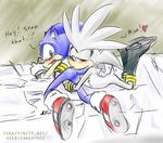  &lt;3 2009 blush clothing fakerface footwear gloves green_eyes kissing male shoes silver_the_hedgehog sonic_(series) sonic_the_hedgehog 