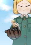  1boy 1girl :&gt; axe bangs belt black_pants blonde_hair blue_sky blurry blurry_background blush brown_gloves closed_mouth coat commentary_request day depth_of_field eyebrows_visible_through_hair eyes_closed fate/grand_order fate_(series) giantess gloves green_coat green_hat grin hand_on_hip hat highres holding holding_weapon long_sleeves looking_at_viewer muscle outdoors pants parted_bangs paul_bunyan_(fate/grand_order) rei_(rei_rr) sakata_kintoki_(fate/grand_order) shirtless short_hair sky smile sunglasses weapon 