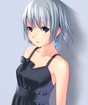  bangs bare_shoulders black_bow black_dress black_eyes bow breasts collarbone dress earrings grey_background jewelry looking_at_viewer looking_to_the_side original parted_lips short_hair silver_hair simple_background sleeveless sleeveless_dress small_breasts solo syrma upper_body 