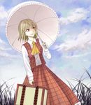  ascot bad_id bad_pixiv_id day dutch_angle grass green_hair halu-natsu kazami_yuuka nature parasol plaid plaid_skirt plaid_vest red_eyes short_hair skirt skirt_set sky smile solo suitcase touhou umbrella vest 