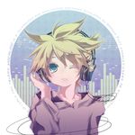  androgynous blonde_hair green_eyes headphones hekicha kagamine_len male_focus musical_note one_eye_closed open_mouth solo vocaloid 