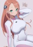  1girl aida_rayhunton bellri_zenam bodysuit breasts campbell_xx gradient_background green_eyes gundam gundam_g_no_reconguista hair_ornament hairpods highres large_breasts long_hair orange_hair pilot_suit pink_hair smile solo white_background white_bodysuit 