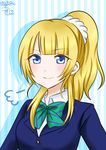  &gt;:) =3 alternate_hairstyle artist_name ayase_eli bangs blazer blonde_hair blue_eyes blunt_bangs bow bowtie green_bow green_neckwear jacket love_live! love_live!_school_idol_project ponytail ribbon ric_(fwpbox) scrunchie sidelocks smile solo striped striped_background striped_bow striped_neckwear twitter_username uniform upper_body v-shaped_eyebrows vertical-striped_background vertical_stripes 