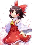  ahoge ascot bad_id bad_pixiv_id black_hair blush bow dai-erie detached_sleeves hair_bow hair_tubes hakurei_reimu large_bow looking_at_viewer petals reaching_out red_eyes sarashi short_hair skirt skirt_set smile solo touhou vest walking 