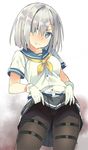  :| bad_id bad_twitter_id black_legwear blue_eyes closed_mouth gloves hair_ornament hair_over_one_eye hairclip hamakaze_(kantai_collection) kantai_collection panties panties_under_pantyhose pantyhose school_uniform serafuku shimeji_(4_me_ji) short_hair short_sleeves silver_hair skirt skirt_lift solo thigh_strap underwear white_gloves 