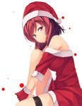  bare_shoulders blush breasts christmas dress from_side gloves hat looking_at_viewer love_live! love_live!_school_idol_project medium_breasts nishikino_maki purple_eyes red_gloves red_hair red_hat santa_hat short_hair short_sleeves simple_background sitting siva_(executor) sleeves_past_elbows smile solo thigh_strap upper_body 
