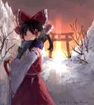  2016 arm_ribbon artist_name ascot backlighting bare_tree black_hair bow breath commentary_request dated detached_sleeves from_side hair_bow hair_tubes hakurei_reimu light_rays mochacot morning red_eyes red_skirt ribbon ribbon-trimmed_sleeves ribbon_trim scarf short_hair shovel skirt sky smile snow solo stone_walkway sun sunburst sunlight sunrise torii touhou tree winter 