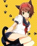  7melon alternate_costume animal_ears argyle argyle_legwear bad_id bad_pixiv_id blue_legwear brown_hair checkered checkered_background choker green_eyes kneehighs paw_print rita_mordio school_uniform short_hair sitting solo tail tales_of_(series) tales_of_vesperia yellow_background 