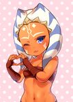  ahsoka_tano akira_(natsumemo) alien bandeau bare_shoulders blue_eyes breasts cleavage facial_mark fingerless_gloves gloves heart heart_hands navel orange_skin small_breasts solo star_wars star_wars:_the_clone_wars stomach tentacle_hair wink 