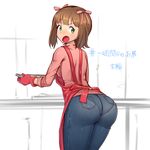  :o amami_haruka angry apron ass bad_id bad_pixiv_id bow brown_hair denim green_eyes hair_bow idolmaster idolmaster_(classic) jeans kitchen leaning_forward looking_back oven_mitts pants pantylines pink_bow short_hair solo thighs translation_request tray yoshiwa_tomo 