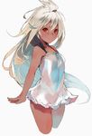  cropped_legs dark_skin dress granblue_fantasy highres long_hair looking_at_viewer magaeshi red_eyes simple_background smile solo white_background white_hair zooey_(granblue_fantasy) 