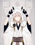  black_gloves gloves hood japanese_clothes leaf male_focus partly_fingerless_gloves smile solo touken_ranbu translation_request tsurumaru_kuninaga white_hair yellow_eyes yori_(y_rsy) 