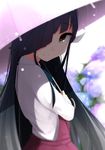  blue_bow blue_neckwear blurry bow bowtie closed_mouth depth_of_field eyebrows eyebrows_visible_through_hair flower from_side hair_over_one_eye hayashimo_(kantai_collection) highres hydrangea kantai_collection long_hair long_sleeves looking_at_viewer looking_to_the_side pink_umbrella rain red_skirt red_vest shirt skirt smile solo suginoji very_long_hair vest water white_shirt yellow_eyes 
