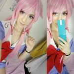 cellphone cosplay gasai_yuno lana_rain mirai_nikki photo pink_hair school_uniform seifuku yandere 