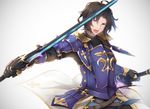  ahoge armor belt black_gloves black_hair blue_armor bright_background chromatic_aberration dual_wielding gauntlets gloves granblue_fantasy holding holding_sword holding_weapon lancelot_(granblue_fantasy) light_blue_eyes looking_at_viewer male_focus nanahara_fuyuki open_mouth solo sword teeth weapon 