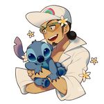  alien bad_id bad_twitter_id baseball_cap black_hair carrying crossover dark_skin dark_skinned_male disney facial_hair flower goatee hat kiri_futoshi kukui_(pokemon) labcoat lilo_&amp;_stitch male_focus plumeria pokemon pokemon_(game) pokemon_sm signature simple_background sleeves_rolled_up smile stitch_(lilo_&amp;_stitch) sunglasses upper_body white_background 