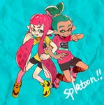  1girl bike_shorts blue_background copyright_name domino_mask green_eyes green_hair inkling kima mask paper_background pointy_ears red_eyes red_hair shirt shoes sidelocks simple_background smile sneakers splatoon_(series) splatoon_1 t-shirt tan tentacle_hair topknot 