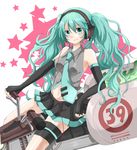  aqua_eyes aqua_hair bad_id bad_pixiv_id elbow_gloves fingerless_gloves gloves hatsune_miku long_hair navel necktie skirt smile solo spring_onion thighhighs twintails very_long_hair vocaloid yuiko 