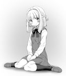  blush full_body greyscale hidamari_sketch legs looking_at_viewer monochrome nazuna school_uniform smile socks solo yoshitani_motoka 