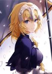  arisaka_ako armor bangs blonde_hair blue_eyes blurry braid breasts capelet chain closed_mouth depth_of_field eyebrows_visible_through_hair fate/apocrypha fate_(series) flag fringe_trim from_side gorget gradient hair_between_eyes hair_over_shoulder headpiece highres jeanne_d'arc_(fate) jeanne_d'arc_(fate)_(all) long_hair looking_at_viewer medium_breasts petals pole single_braid smile solo upper_body wind 