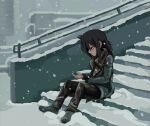  1girl black_hair black_pants blade_runner_2049 coat fur-trimmed_coat fur_trim green_coat green_eyes green_footwear highres kuroki_tomoko kurokimoko long_hair messy_hair outdoors pants parody scene_reference snow snowing solo stairs watashi_ga_motenai_no_wa_dou_kangaetemo_omaera_ga_warui! 