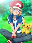  1girl alternate_costume blonde_hair blue_eyes highres looking_at_viewer pikachu pokemon pokemon_(anime) pokemon_xy pokemon_xy_(anime) satoshi_(pokemon)_(cosplay) serena_(pokemon) short_hair sitting smile 