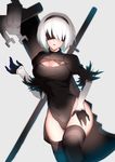  black_dress black_gloves black_legwear black_leotard blindfold blurry breasts center_opening commentary_request depth_of_field dress facing_viewer feather-trimmed_sleeves gloves grey_background hairband hand_on_own_thigh hand_up knee_up leotard long_sleeves medium_breasts nier_(series) nier_automata parted_lips pod_(nier_automata) puffy_short_sleeves puffy_sleeves saisarisu short_over_long_sleeves short_sleeves simple_background solo sword thighhighs thighs turtleneck weapon white_hair yorha_no._2_type_b 
