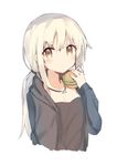  artoria_pendragon_(all) bangs blonde_hair blush breasts brown_eyes brown_shirt closed_mouth cropped_torso eyebrows_visible_through_hair fate/grand_order fate_(series) food hamburger holding holding_food hood hoodie jewelry kanase_(mcbrwn18) long_hair looking_at_viewer necklace open_clothes open_hoodie ponytail saber_alter shirt sidelocks simple_background small_breasts solo white_background 