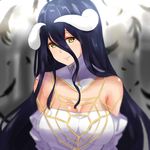  ahoge albedo bare_shoulders black_hair black_wings breasts cleavage demon_girl demon_horns dress hair_between_eyes horns isshiki_(ffmania7) large_breasts long_hair looking_at_viewer overlord_(maruyama) smile solo upper_body very_long_hair wings yellow_eyes 