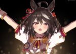  1girl absurdres ahoge animal_ears black_hair blurry blurry_background blush breasts gloves hair_between_eyes hair_ornament hands_up highres horse_ears horse_girl horse_tail jacket kitasan_black_(umamusume) looking_at_viewer mitsurugi_sugar multicolored_hair open_mouth red_eyes shirt short_hair short_sleeves solo streaked_hair tail translation_request umamusume white_gloves white_hair white_jacket white_shirt 