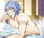  1boy artist_name back bare_shoulders bed_sheet bedroom blue_hair collarbone eriimyon genshin_impact hair_between_eyes highres indoors kamisato_ayato looking_at_viewer male_focus mole mole_under_mouth muscular muscular_male on_bed pillow purple_eyes seductive_smile smile solo sunlight topless_male twitter_username under_covers window 
