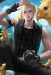  animal artist_name bent_knees bird black_gloves black_handwear blonde_hair blue_eyes camera chocobo final_fantasy final_fantasy_xv fingerless_gloves gloves looking_at_viewer male prompto_argentum sakimichan short_hair sitting smile solo 