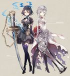 alice_(sinoalice) armor armored_dress bangs black_legwear blue_hair boots breasts character_name cleavage dress elbow_gloves eyelashes frills full_body gloves high_heels holding holding_weapon long_hair long_sleeves looking_at_viewer multiple_girls oro_ponzu pale_skin puffy_short_sleeves puffy_sleeves red_eyes short_hair short_sleeves silver_eyes silver_hair simple_background sinoalice small_breasts snow_white_(sinoalice) standing thigh_boots thighhighs weapon 