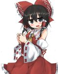  ascot bangs black_eyes black_hair blush bow cowboy_shot detached_sleeves eyebrows_visible_through_hair golgi_hon hair_between_eyes hair_bow hair_tubes hakurei_reimu highres jitome long_sleeves looking_at_viewer open_mouth own_hands_together red_bow ribbon-trimmed_sleeves ribbon_trim short_hair sidelocks simple_background smile solo touhou white_background wide_sleeves 