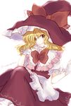  apron blonde_hair blouse blush bow capelet gloves green_eyes grin hand_to_own_mouth hat hat_bow kirisame_marisa large_bow large_hat long_hair looking_at_viewer nonoko_(capsule-nnk) sitting skirt skirt_set smile solo touhou waist_apron wavy_hair white_gloves witch_hat 
