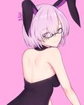  animal_ears band-width bare_back black-framed_eyewear breasts bunny_ears eyebrows_visible_through_hair eyes_visible_through_hair fate/grand_order fate_(series) from_behind glasses hair_between_eyes hair_over_one_eye highres looking_at_viewer looking_back mash_kyrielight medium_breasts pink_background pink_eyes pink_hair shiny shiny_skin short_hair simple_background smile solo upper_body 