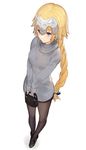  alternate_costume aran_sweater bag black_footwear black_legwear blonde_hair blue_eyes blue_ribbon braid breasts casual closed_mouth commentary_request contemporary eyebrows_visible_through_hair fate/grand_order fate_(series) full_body grey_sweater hair_ribbon headpiece holding holding_bag jeanne_d'arc_(fate) jeanne_d'arc_(fate)_(all) keemu_(occhoko-cho) long_hair medium_breasts pantyhose ribbed_sweater ribbon simple_background single_braid smile solo standing sweater very_long_hair white_background 