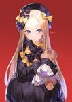  abigail_williams_(fate/grand_order) artist_name bangs black_bow black_dress black_hat blonde_hair blue_eyes bow bug butterfly closed_mouth commentary_request dress fate/grand_order fate_(series) hair_bow hat insect kim_eb long_hair long_sleeves looking_at_viewer object_hug orange_bow parted_bangs polka_dot polka_dot_bow red_background sleeves_past_fingers sleeves_past_wrists solo stuffed_animal stuffed_toy teddy_bear very_long_hair 
