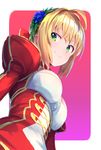  ahoge blonde_hair breasts chikuwa_(garakuta_waakusu) cleavage closed_mouth commentary_request epaulettes eyebrows_visible_through_hair fate/extra fate_(series) green_eyes highres looking_to_the_side medium_breasts nero_claudius_(fate) nero_claudius_(fate)_(all) short_hair smile solo upper_body 