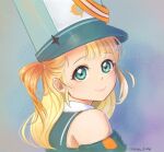  1girl band_uniform bare_shoulders blonde_hair close-up detached_sleeves green_eyes hat looking_at_viewer marching_band multicolored_hair one_side_up orange_hair pengin_pina penguin_girl pengy_time portrait prism_project shako_cap smile solo two-tone_hair virtual_youtuber 