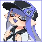  1girl black_hat border commentary_request coula_cat grey_eyes inkling inkling_girl inkling_player_character long_hair open_mouth pointy_ears print_headwear purple_border purple_hair purple_hat purple_pupils sailor_collar sailor_shirt shirt simple_background smile solo splatoon_(series) splatoon_3 teeth tentacle_hair two-tone_headwear upper_body visor_cap white_background 