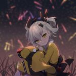  acidear alternate_costume asymmetrical_bangs bangs black_bow black_kimono blush bottle bow collarbone commentary eyebrows_visible_through_hair fan fang fang_out floating_hair girls_frontline grass grey_hair hair_between_eyes hair_bow half-closed_eyes hands_on_own_knees hands_together head_tilt highres japanese_clothes kimono klin_(girls_frontline) looking_at_viewer night night_sky obi open_mouth outdoors paper_fan pouch sandals sash short_twintails sitting sky smile socks solo thick_eyebrows tsurime twintails wind yellow_eyes yellow_kimono 