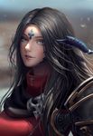  artist_name au_ra black_hair chuby_mi close-up commentary dragon_horns face final_fantasy final_fantasy_xiv gold_trim highres horns lips long_hair looking_at_viewer parted_lips realistic scales silver_eyes solo upper_body 