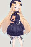  abigail_williams_(fate/grand_order) black_bow black_dress black_hat black_ribbon blonde_hair blue_eyes bow dress fate/grand_order fate_(series) grey_background hair_bow hat highres long_hair looking_at_viewer lulumiya_(abbb1233) polka_dot polka_dot_bow ribbon short_dress shorts shorts_under_dress simple_background sleeves_past_fingers sleeves_past_wrists solo stuffed_animal stuffed_toy teddy_bear very_long_hair white_shorts yellow_bow 