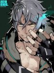  fujimoto_hideaki gloves green_eyes jacket male_focus short_hair silver_hair simple_background smile solo spoilers xenoblade_(series) xenoblade_2 yellow_eyes zeke_b_arutimetto_genbu 