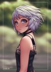  artist_name blurry blurry_background bodice choker closed_mouth depth_of_field from_side grey_eyes grey_hair hair_ornament hairclip light_frown looking_at_viewer looking_back original short_hair sleeveless solo upper_body wind zakusi 