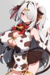  1girl animal_ears animal_print bare_shoulders bell black_skirt blush breasts commentary_request cow_ears cow_girl cow_horns cow_print cowbell grey_background grey_hair hair_intakes hair_ornament hair_over_one_eye hairclip hand_up highres horns large_breasts long_hair marota marota_(character) mole mole_under_eye one_eye_covered original parted_lips red_eyes simple_background skirt smile solo thighlet virtual_youtuber 