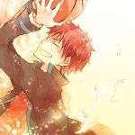  bad_id bad_pixiv_id ball basketball black_jacket closed_eyes feathers gradient gradient_background grin holding holding_ball jacket kagami_taiga kuroko_no_basuke long_sleeves male_focus noeru_(putty) red_eyes red_hair red_shirt shirt smile solo white_feathers yellow_background 