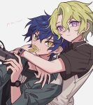  2boys black_shirt blue_hair bracelet chips_(food) closed_mouth collared_shirt controller dutch_angle ensemble_stars! eve_(ensemble_stars!) food food_in_mouth food_on_face game_controller green_hair green_jacket grey_background hair_between_eyes highres holding holding_controller holding_game_controller hug hug_from_behind jacket jewelry long_sleeves looking_at_viewer male_focus meremero mouth_hold multiple_boys potato_chips purple_eyes sazanami_jun shirt short_hair short_sleeves simple_background tomoe_hiyori upper_body watch wavy_hair wristwatch yellow_eyes 